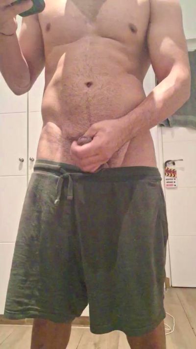 georgie35 live cam on Cam4