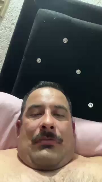 geovanny75 live cam on Cam4