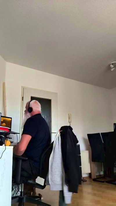 germanman66 live cam on Cam4