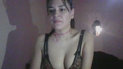 ghibligirl2 live cam on Cam4