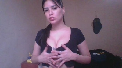 ghibligirl2 live cam on Cam4