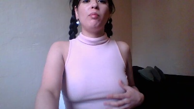 ghibligirl2 live cam on Cam4