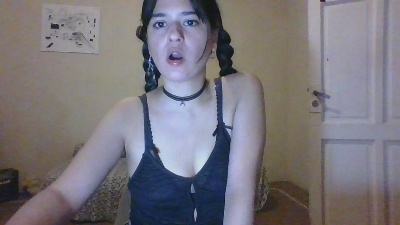 ghibligirl2 live cam on Cam4