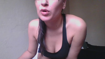 ghibligirl2 live cam on Cam4