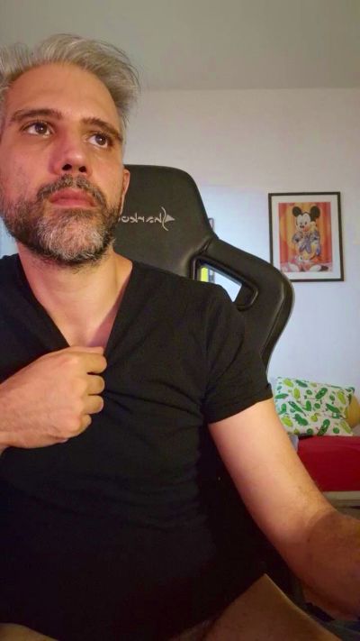 ghifrit live cam on Cam4