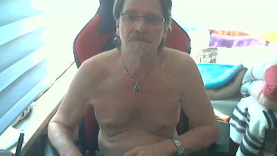 ghost345 live cam on Cam4