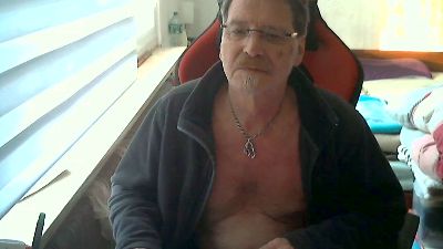 ghost345 live cam on Cam4