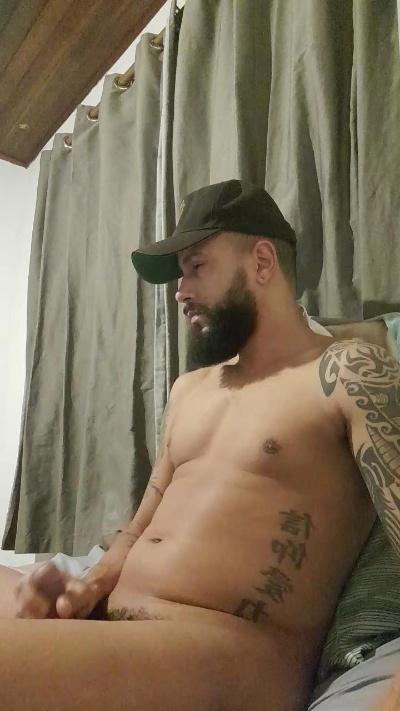 ghusantos30 live cam on Cam4