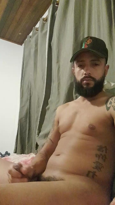 ghusantos30 live cam on Cam4