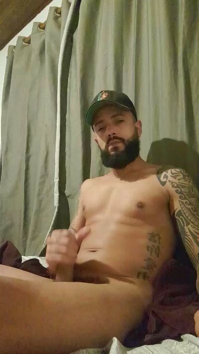 ghusantos30 live cam on Cam4