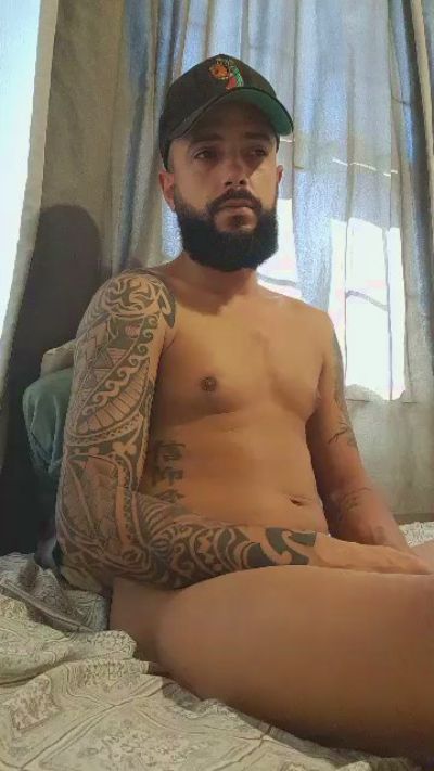 ghusantos30 live cam on Cam4