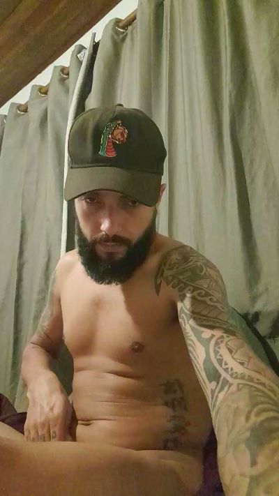 ghusantos30 live cam on Cam4