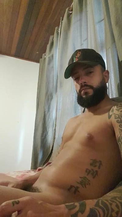 ghusantos30 live cam on Cam4