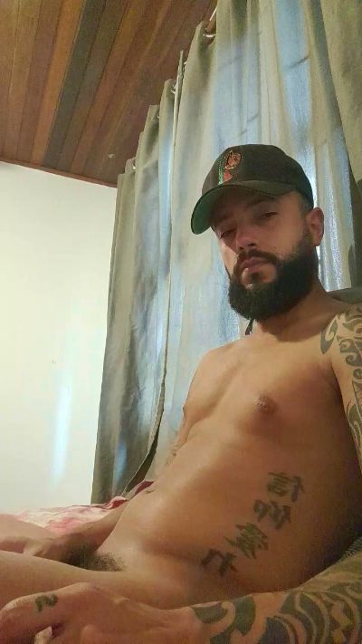 ghusantos30 live cam on Cam4