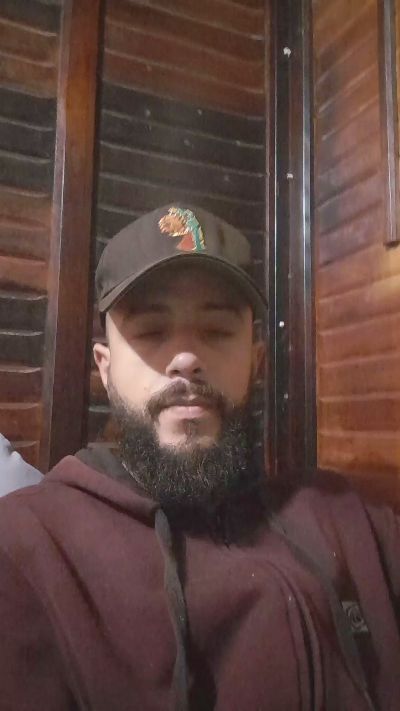 ghusantos30 live cam on Cam4