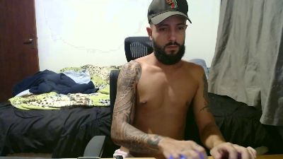 ghusantos30 live cam on Cam4