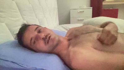 gianni799 live cam on Cam4