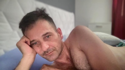 gianni799 live cam on Cam4