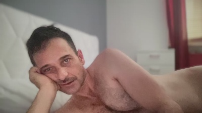 gianni799 live cam on Cam4