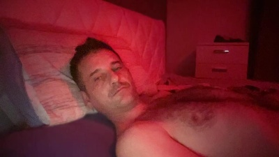 gianni799 live cam on Cam4