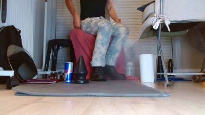 giantDildosSlut live cam on Cam4
