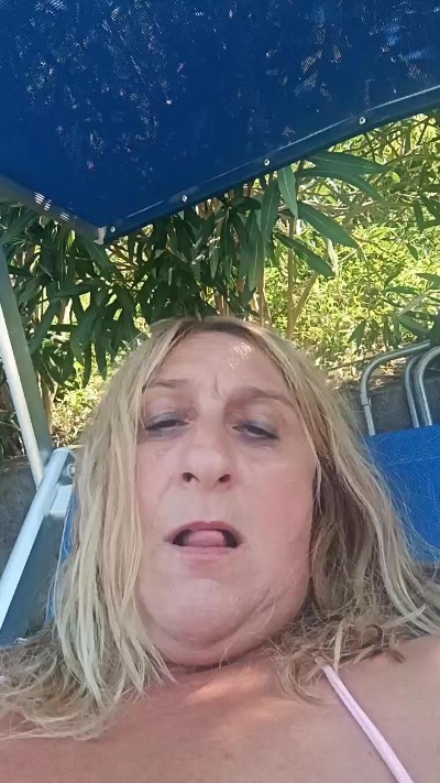 giglioblonde live cam on Cam4