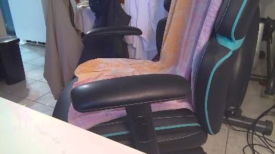 gilot24 live cam on Cam4