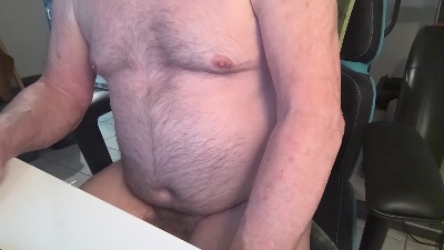 gilot24 live cam on Cam4
