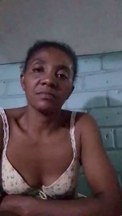 gina3 live cam on Cam4