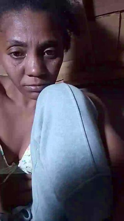 gina3 live cam on Cam4