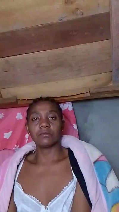 gina3 live cam on Cam4
