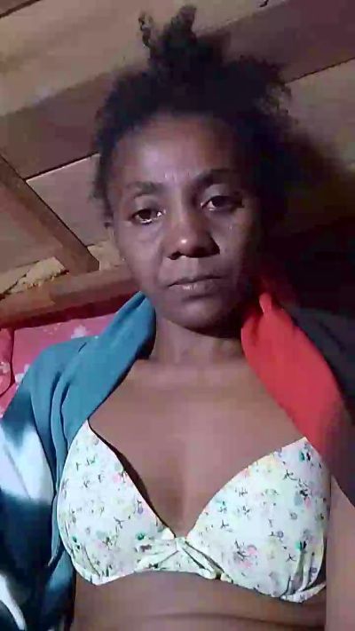 gina3 live cam on Cam4