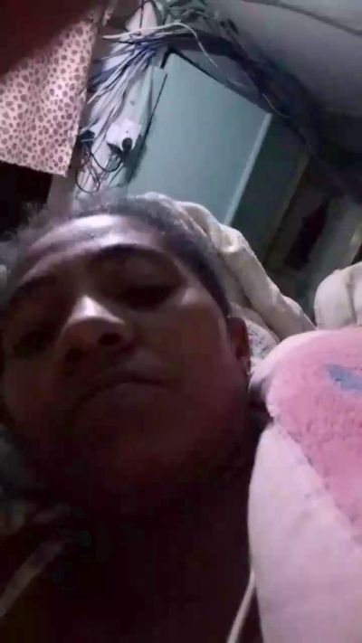 gina3 live cam on Cam4