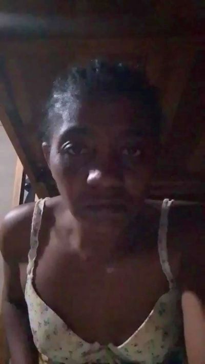 gina3 live cam on Cam4