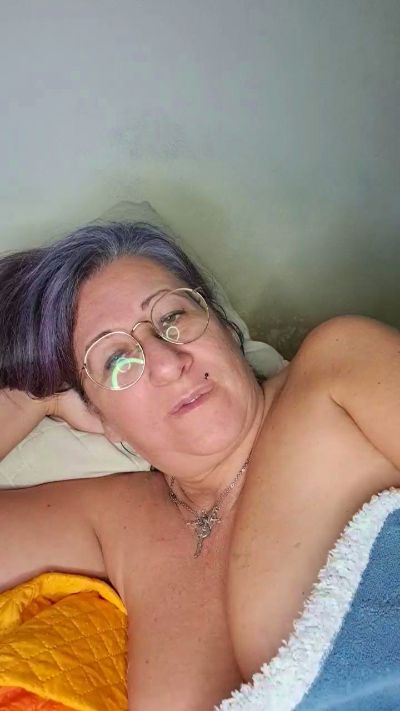 ginnygi live cam on Cam4