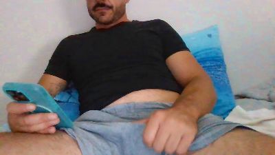 giovan2020 live cam on Cam4
