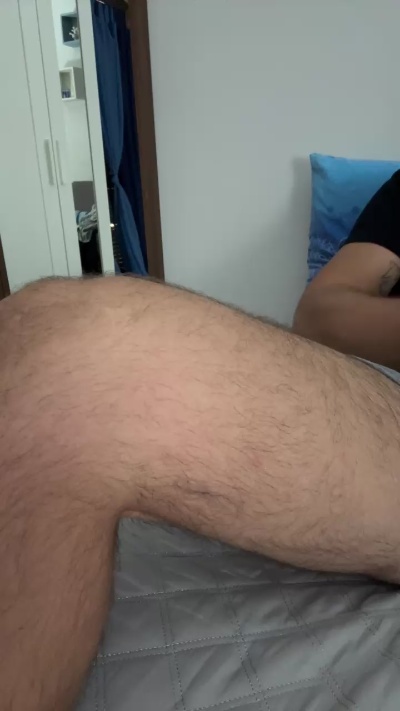 giovan2020 live cam on Cam4
