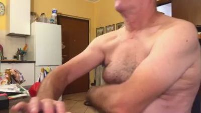 giovanni1964 live cam on Cam4
