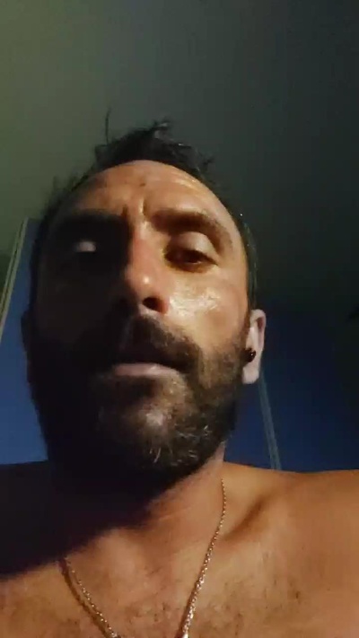 giovanni19932 live cam on Cam4