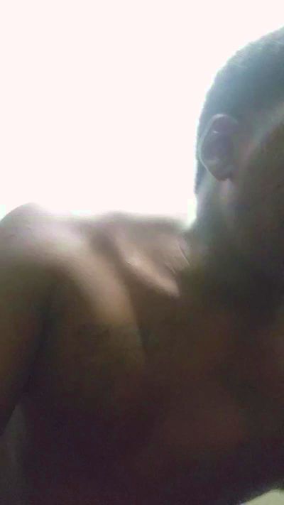 giovannidadon1 live cam on Cam4