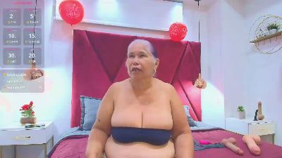 girl_amada live cam on Cam4