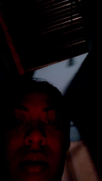 girl_pee live cam on Cam4