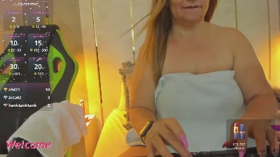 gisela27 live cam on Cam4