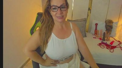 gisela27 live cam on Cam4