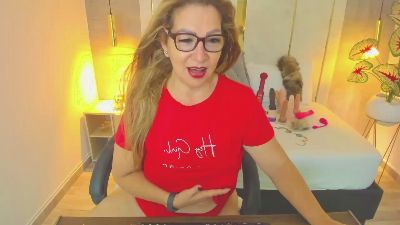 gisela27 live cam on Cam4