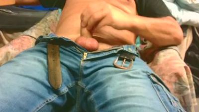 giulio_35 live cam on Cam4
