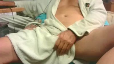 giulio_35 live cam on Cam4