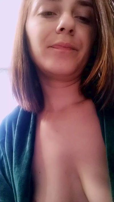 giulysexy4 live cam on Cam4