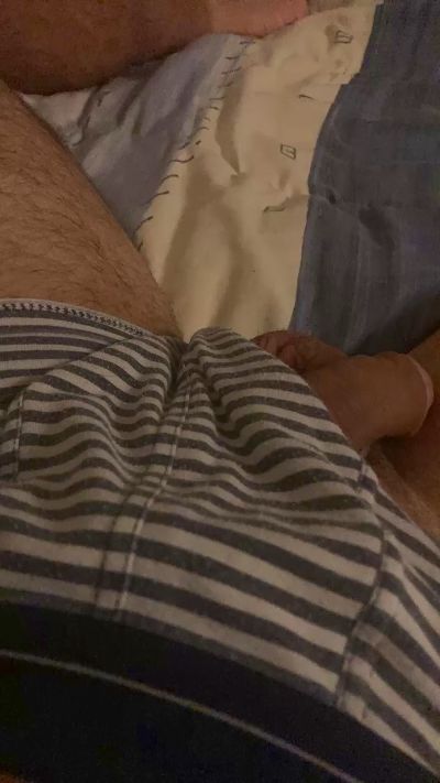 gloryhole63 live cam on Cam4