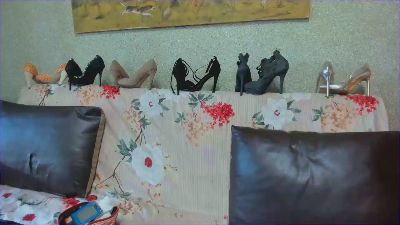 goddess_kenya live cam on Cam4